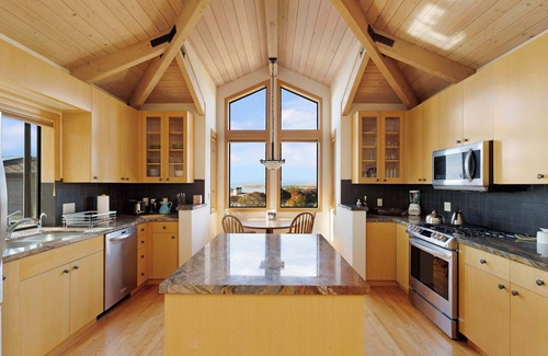 Bodega Bay House | Amazing Oceanview's - Dog-Friendly 4BR with Sauna