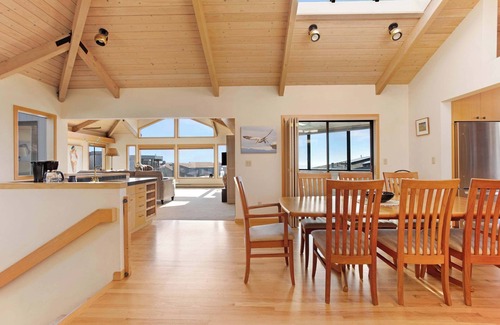 Bodega Bay House | Amazing Oceanview's - Dog-Friendly 4BR with Sauna