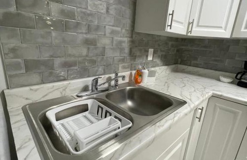 Greater Northdale House | Amazing private home stay bedroom with kitchen
