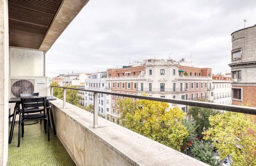 Recoletos Apartment | Amazing Salamanca 1BR, by Blueground