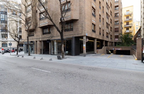 Milla de Oro Apartment | Amazing Salamanca 2BR, near El Retiro Park, by Blueground