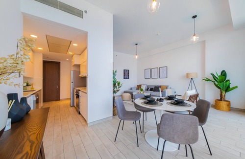 Business Bay Apartment | Amazing Skyscraper 3BR with Burj Khalifa View