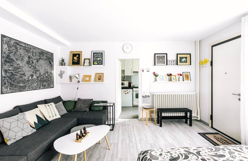 La Villette Apartment | Amazing Studio For 2 near La Villette