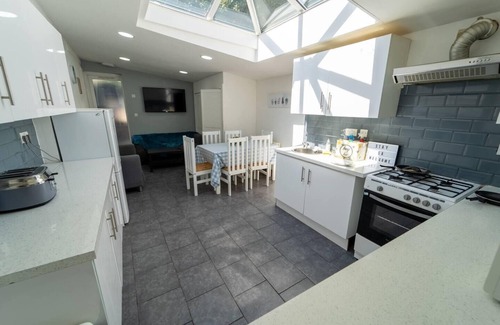 Selly Oak Apartment | Amazing studio next to the city