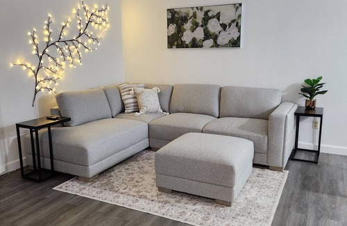 Sand Lake Apartment | Amazing Townhouse