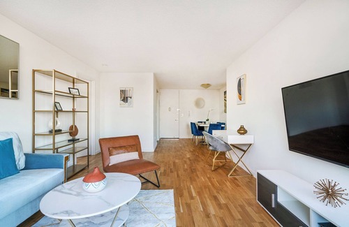 Upper East Side Apartment | Amazing UES Luxury 2 Bedw/Gym, Pool,Laundry #6187
