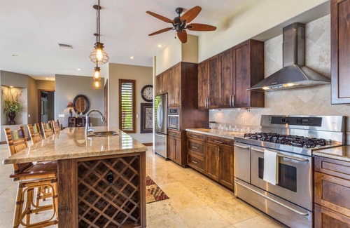 Kailua-Kona House | 🏖️Amazing Upscale Home | Private Pool, Yard, Outdoor Pond | Gorgeous Ocean Views