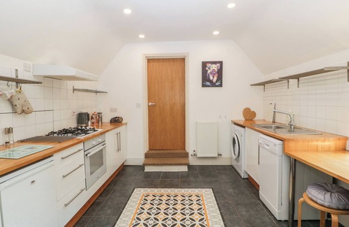 Malvern Cottage | AMAZING VIEW, pet friendly, character holiday cottage in Malvern
