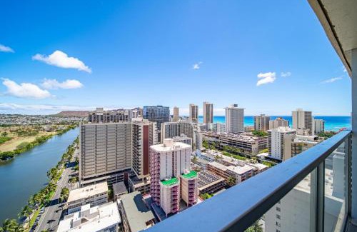Waikiki Apartment | Amazing View Waikiki Beach 28th Floor 1BR Family and Group Condo