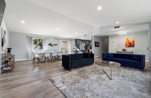 Oakhurst House | Amazing Views Hot Tub/Games/Fire pit 6BR Sleeps 16
