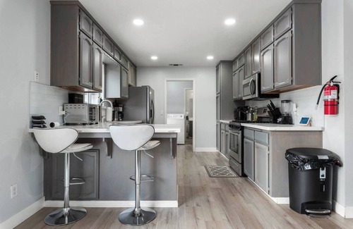 Oakhurst House | Amazing Views Hot Tub/Games/Fire pit 6BR Sleeps 16