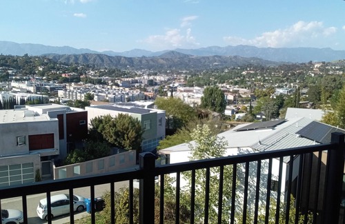 Eagle Rock House | Amazing Views in Los Angeles' Glassell Park Mountains 3 bedroom private home n