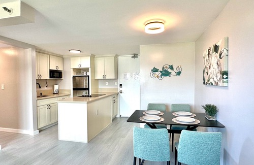 Diamond Head - Kapahulu - St. Louis Condo | Amazing Views Waikiki Beach 28th Floor 1 Bedroom Family and Group Condo