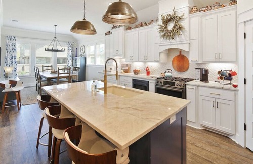 Wellborn House | Amazingly Designed Home w/Outdoor Fireplace