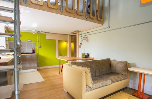 West Wittering Apartment | Amazon at Claron Lodge - Beautiful Double-Height En-Suite Studio Apartment