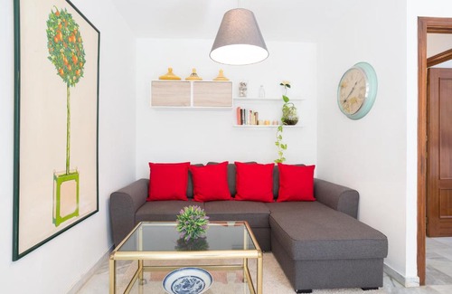 Centro Apartment | AMBC-Very Quiet Apartment Steps Away From Old Town