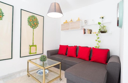 Centro Apartment | AMBC-Very Quiet Apartment Steps Away From Old Town