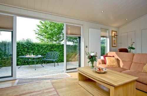 Cheddar House | Amber Lodge, Strawberryfield Park