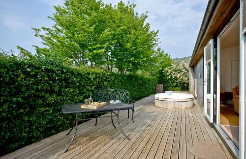Cheddar House | Amber Lodge, Strawberryfield Park