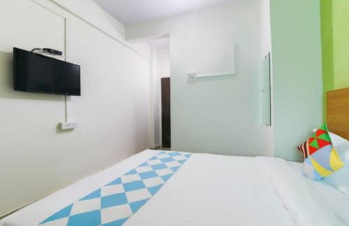 Nashik Apartment | Ambient Homestay (4-AC/Non AC Rooms with Kitchen)