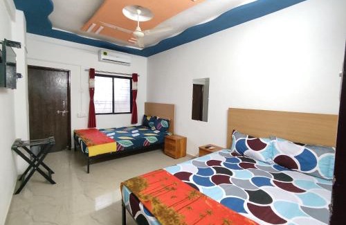 Nashik Apartment | Ambient Homestay (4-AC/Non AC Rooms with Kitchen)
