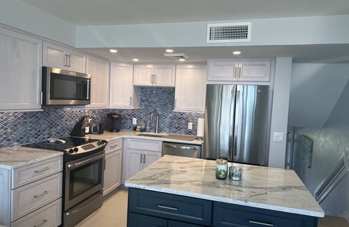 Fernandina Beach Condo | AMELIA ISLAND OCEAN BEACH FRONT BEACHWALKER-BUILDING CLOSEST TO SAND-4 BRM 3 BTH
