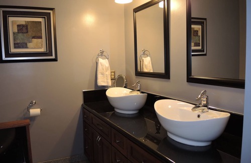 Maryland House | American Eagle, Recent renovation, hot tub, fire pit, game room