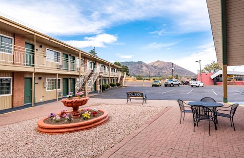 Flagstaff Hotel | Americas Best Value Inn and Suites Flagstaff