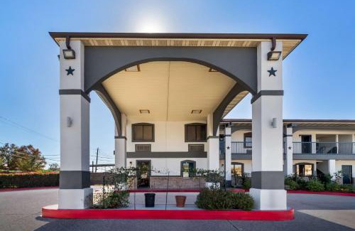 Northside Hotel | Americas Best Value Inn Houston Heights at I-45