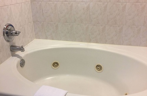St. Charles Hotel | Americas Best Value Inn & Suites St. Louis, St. Charles Inn