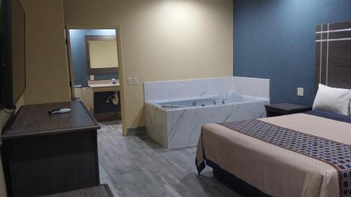 Northside Hotel | Americas Best Value Inn & Suites Northeast Houston