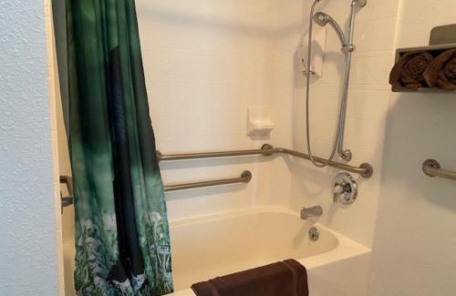 Salmon Hotel | Americas Best Value Inn