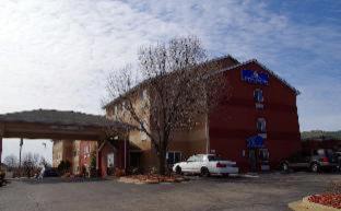 St. Charles Hotel | Americas Best Value Inn and Suites Saint Charles