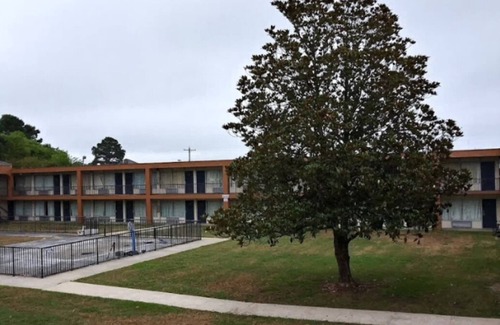 Wilson Apartment | Americas Best Value Inn Wilson - UNIT 17 ONE BED FIRST FLOOR