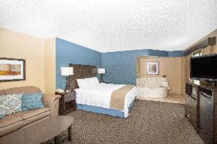 Clear Lake Hotel | AmericInn by Wyndham Clear Lake