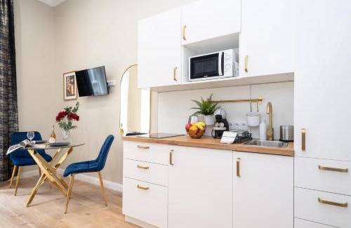 Palace District Apartment | Amethyst Apartments - Csepreghy