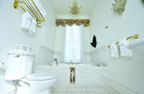 Rockland Bed & Breakfast | Amethyst Inn