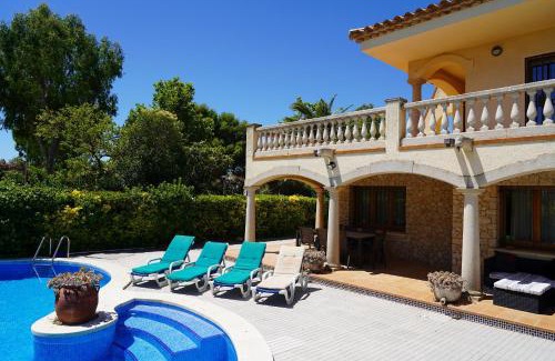 Sant Pere Pescador Villa | Amfora Miro