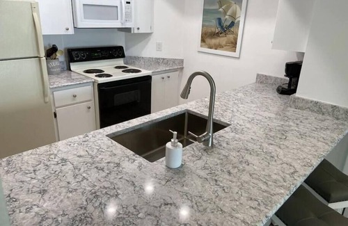 Bradenton Beach Condo | AMI Sunset View Retreat + Dog-friendly