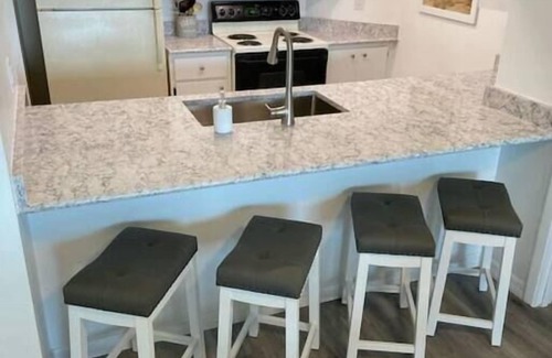 Bradenton Beach Condo | AMI Sunset View Retreat + Dog-friendly