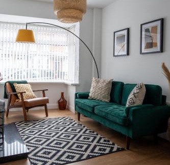 Belfast House | Amica Rose