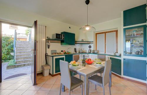 Villanuova sul Clisi Apartment | AmiroVista-Garden, Lake view, shared pool - Happy Rentals