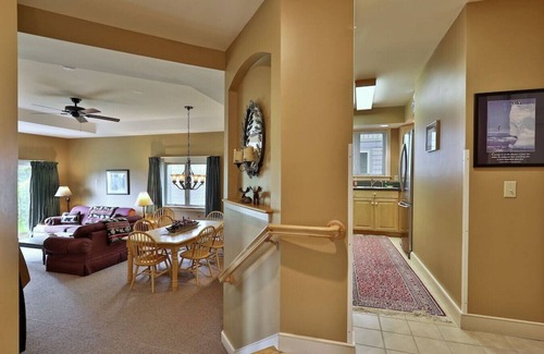 Ludlow Apartment | Amodio, Solitude I105