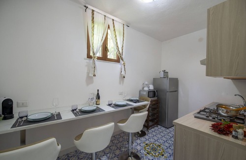 Liparlati House | AMORE RENTALS - Casa Barbera A with Sea View and Air Conditioning