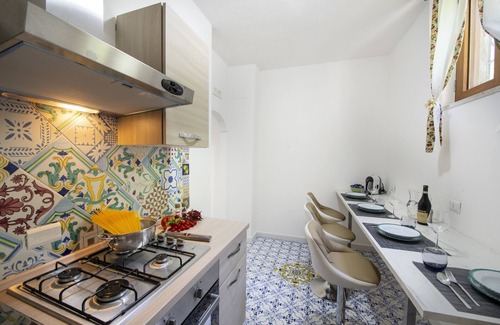 Liparlati House | AMORE RENTALS - Casa Barbera A with Sea View and Air Conditioning