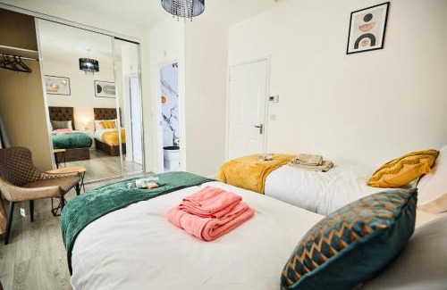 Everton Apartment | Ampee Guest Suite-Free Parking