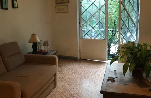 La Condesa House | Amplia recámara amueblada