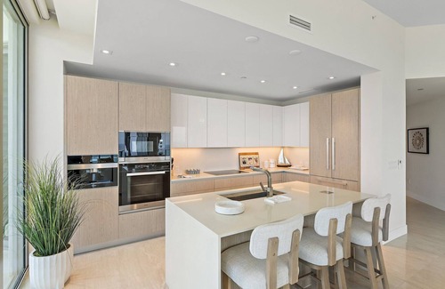 Singer Island Condo | Amrit Singer Island Oceanfront 2BR 2.5BA Condo with a Den