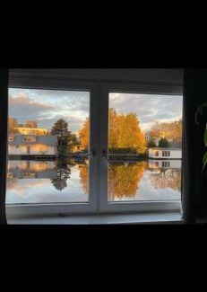 Amsterdam North Bed & Breakfast | Amster Houseboat Bed without Breakfast