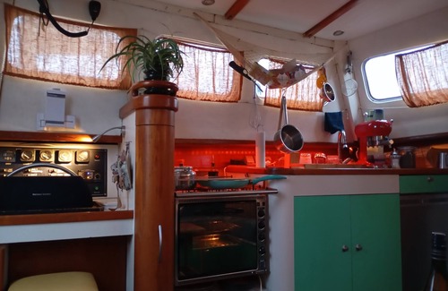 Amsterdam North Boat Rental | Amsterdam Sailboat Retreat